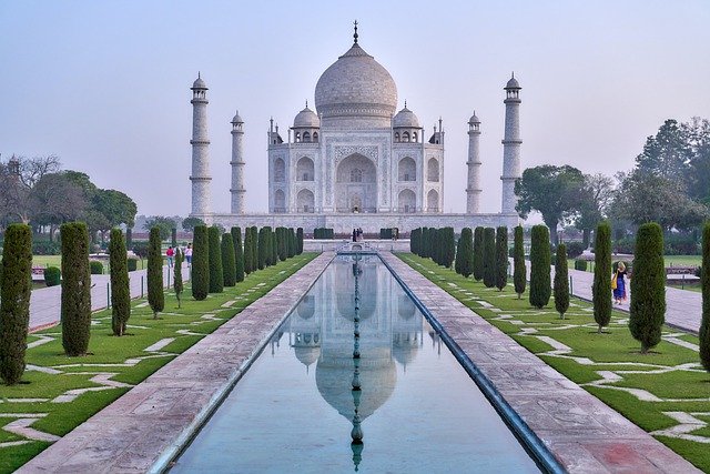 Taj Mahal and its famous water feature